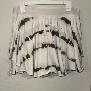 Lululemon Athletica White and Black Tie-Dye Mini Skirt